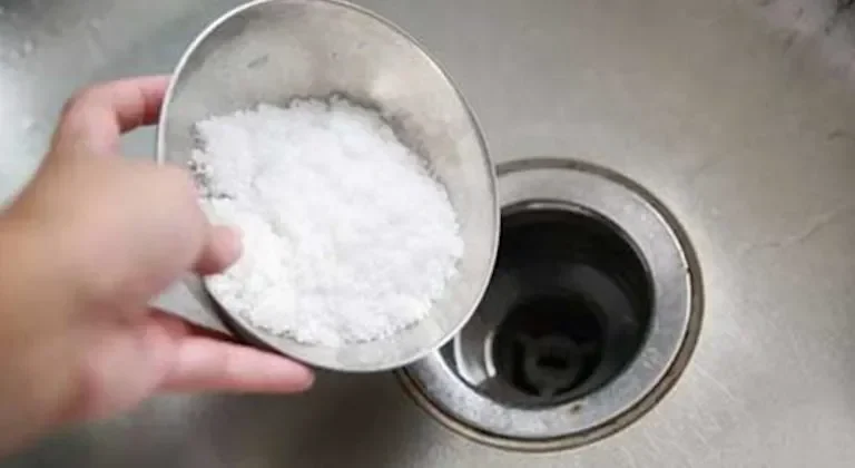 Cách thông công tắc bằng muối hiệu quả nhanh