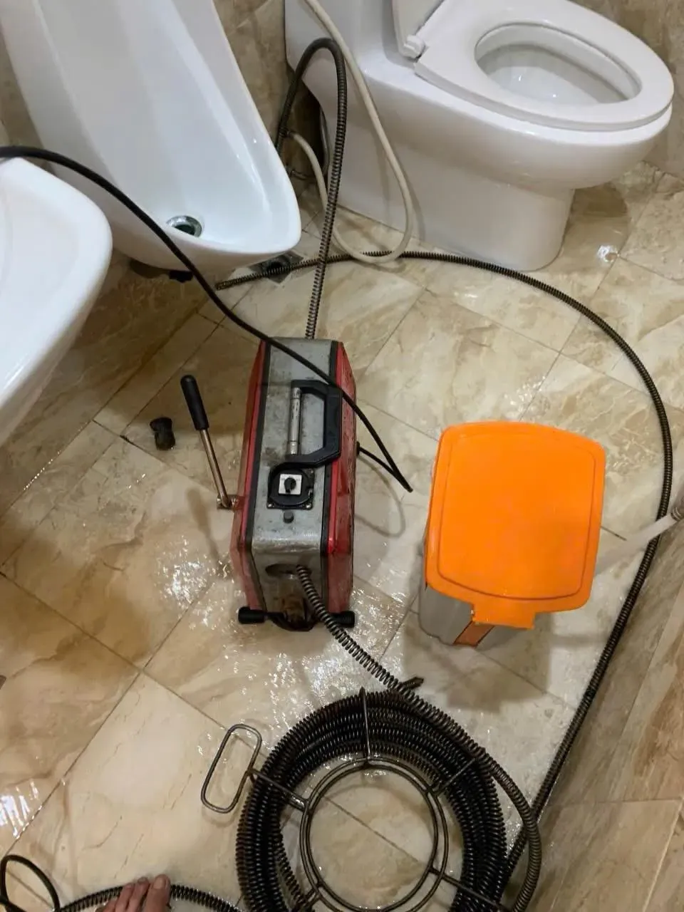 Máy thông cống và dụng cụ sửa chữa hầm cầu chuyên dụng