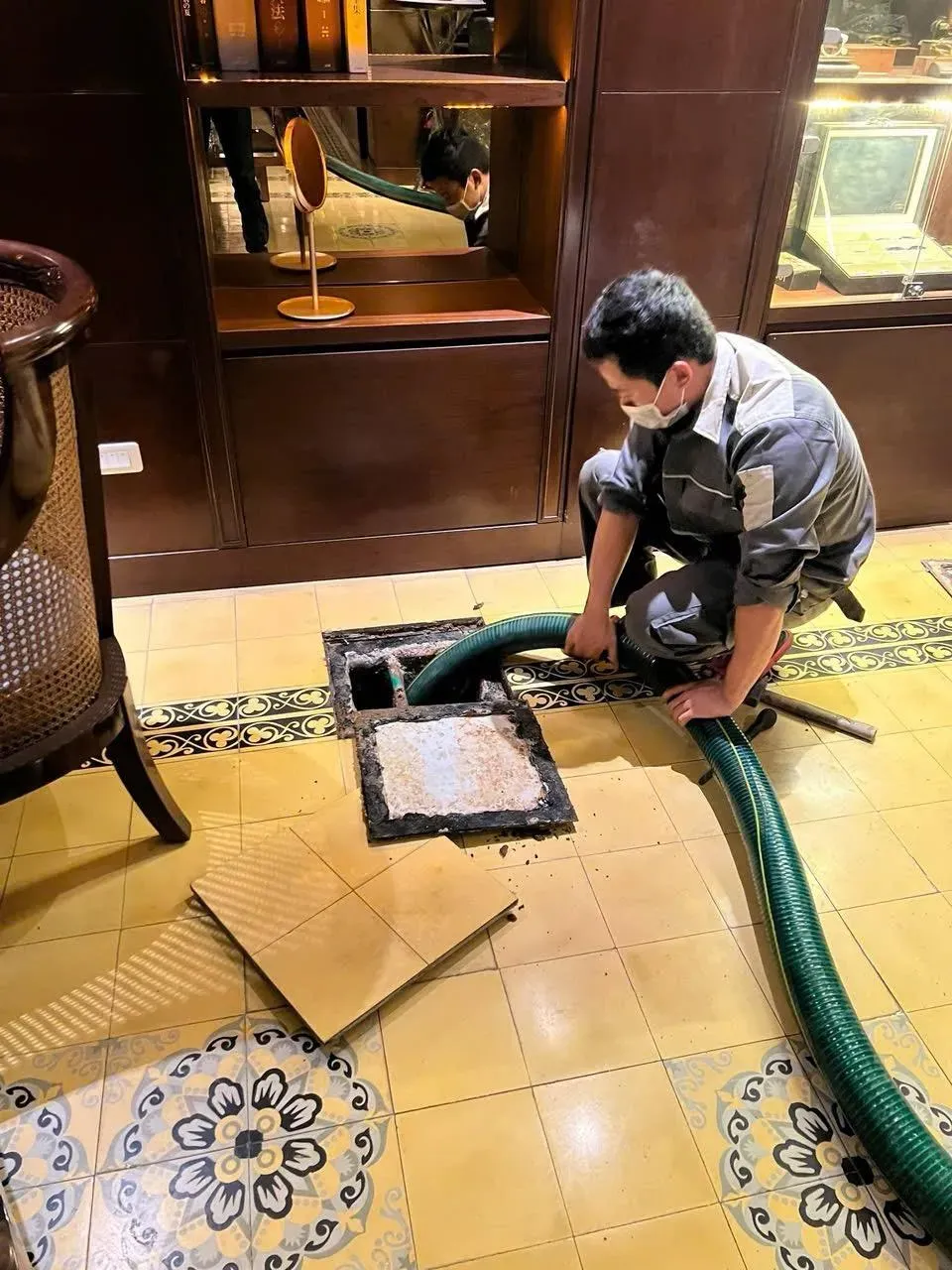 Đội ngũ Greenfix24h thi công Hút bể phốt Phú Thọ chuyên nghiệp
