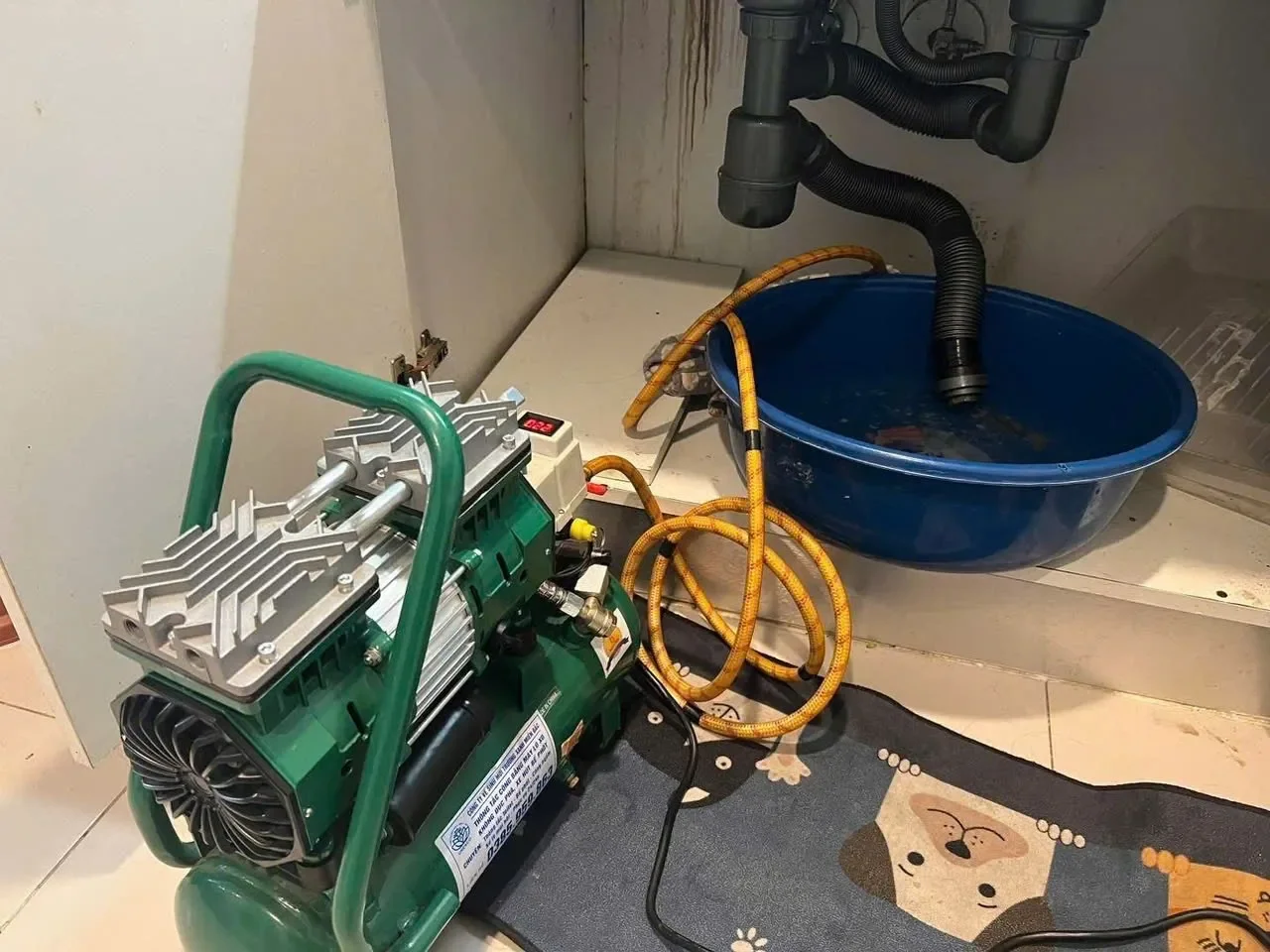 Thông tắc bồn rửa bát